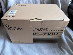 Icom IC-7100 HF / VHF / UHF / DSTAR All Mode transceiver - Picture 1 of 21