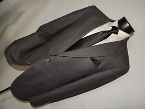 Nino Cerruti men's Vintage 100% wool solid Gray suit 44 L pants 35
