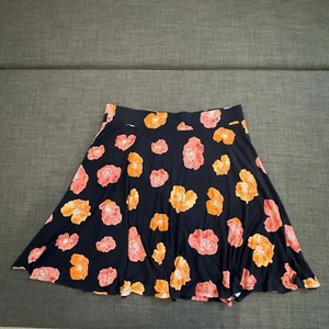 LOFT Hibiscus Navy Floral Rayon Mini Fit and Flare Skirt Size Large EUC - Picture 1 of 8