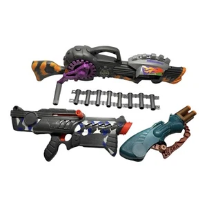 Pistole freccette vintage 1995 NERF Kenner Max Force Razorbeast, Rattler & Sawtooth catena - Foto 1 di 5