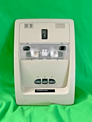 2007-2014 Cadillac Escalade Overhead Console Dome/Map Light OEM - Image 1 of 4