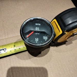 Smiths Oil Gauge untested spares or repairs - Picture 1 of 3