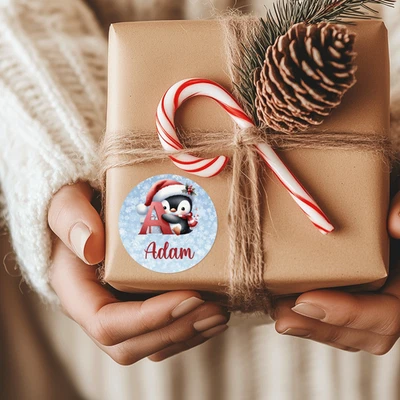 Lindas pegatinas iniciales de Navidad personalizadas de pingüino etiquetas de regalo Foto 1 de 3