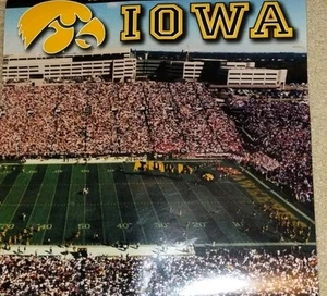 CALENDARIO/PÓSTER DEPORTIVO VINTAGE 1999 ALL IOWA 12"x12", 26 PÁGINAS. ¡EXCELENTES FOTOS! - Imagen 1 de 2