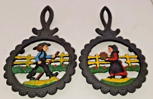 2 Vintage Gusseisen Amish Mann Gehuntersetzer Holländisches Mädchen Bauernhaus Paar bemalt - Bild 1 von 9