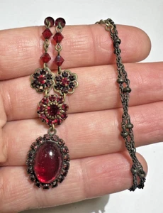 Liz Palacios Chandelier Red Ruby Color dangle Crystal Beads Vintage 17" Necklace - Picture 1 of 6