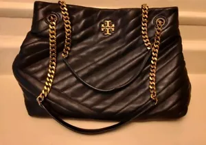 Borsa a tracolla nera e oro Tory Burch borsa Kira Chevron tote - Foto 1 di 22
