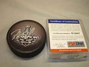 Mike Richards Signed Kings 2012 Stanley Cup Champs Hockey Puck PSA/DNA COA 1B - Picture 1 of 3