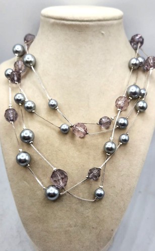 VETEMENTS Collana multifilo galleggiante grigio con perle e cristalli 32"