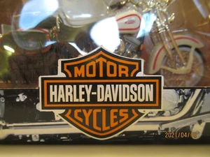 1:18 Maisto Harley Davidson FLSTS Heritage Springer motorcycle - Picture 1 of 3