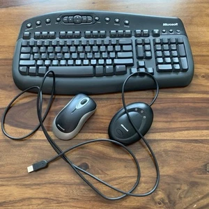 WUR0445 Microsoft Wireless MultiMedia Keyboard 1.1, Mouse + Receiver - Picture 1 of 12