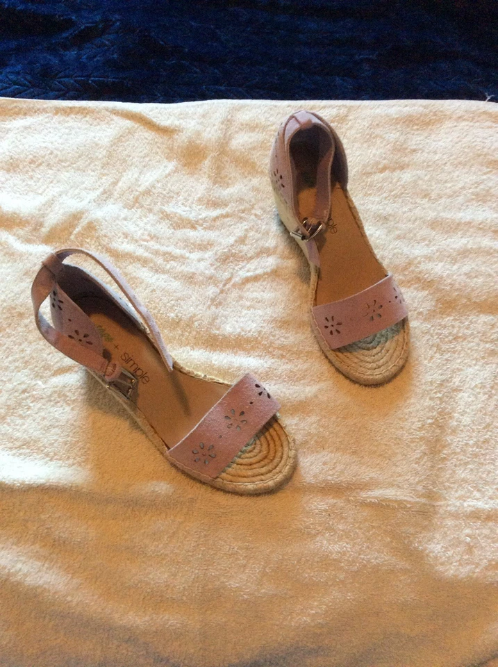 Sandalias de tacón de cuña púrpura simple Sage + para dama talla 6 Foto 1 de 2