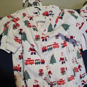 Carters Kleinkind Jungen weiß Santa & Train Weihnachten Footie Schlafanzug Pyjama - Bild 1 von 4