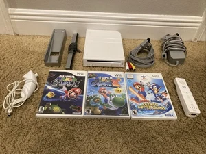 Paquete de consola Nintendo Wii Super Mario Galaxy 1 y 2 limpio probado funcionando  - Imagen 1 de 10