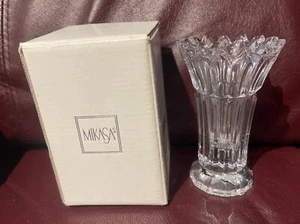 Mikasa Titan Mini Vase Slovania - Picture 1 of 12