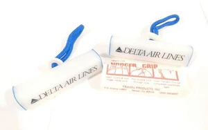 DELTA AIRLINES HANGER GRIPS LOT OF 2 - Imagen 1 de 2