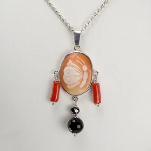 COLLANA E CIONDOLO IN ARGENTO 925 CON ONICE CORALLO E CAMMEO FARFALLA AGDV 0144 - Foto 1 di 3
