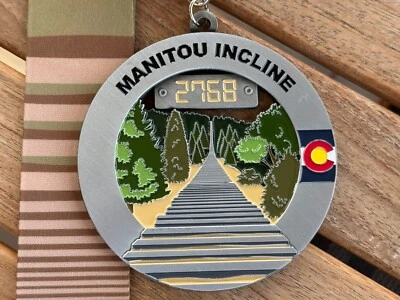 Manitou倾斜奖章 — 第 1/4 张图片