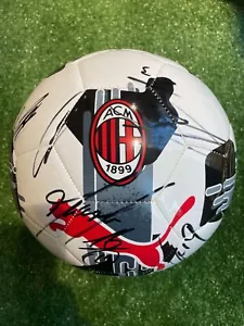 PALLONE UFFICIALE PUMA AUTOGRAFATO A.C. MILAN 2024/2025 - Bild 1 von 1