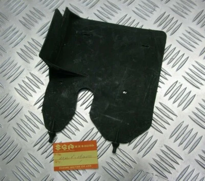 SUZUKI DR125S 1982-198, GUARDABARROS TRASERO ORIGINAL NUEVO GUARDABARROS, 63416-05200 Foto 1 de 3