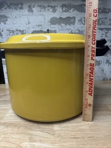Vintage PRESTO Pressure Cooker 16 quart Harvest Gold Model 02/CAA16H - Picture 1 of 7