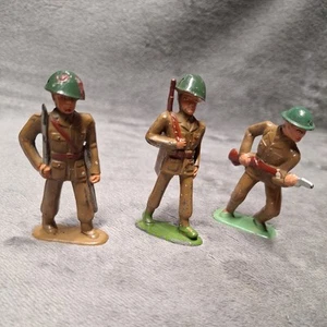 3 Infantry soldiers Cast Metal Army Man Figure Barclay Manoil - Picture 1 of 5