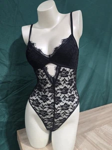 Asos Design schwarzer Spitzen-Netz-Dessous Teddy-Einteiler Body Damengröße 2 - Bild 1 von 5