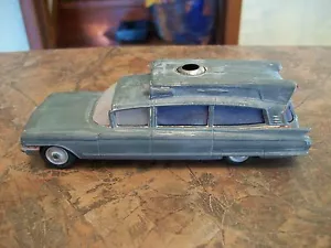 Corgi Superior Ambulance - Picture 1 of 5