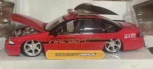 1996 Chevrolet Chevy Impala Fire Dept 1:24 Car NEW SEALED JADA DUB CITY HEAT - Picture 1 of 12