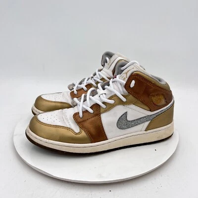 Nike Air Jordan Youth Size 7Y Women 8.5 454659-135 White Silver Gold Shoes - Image 1 of 4