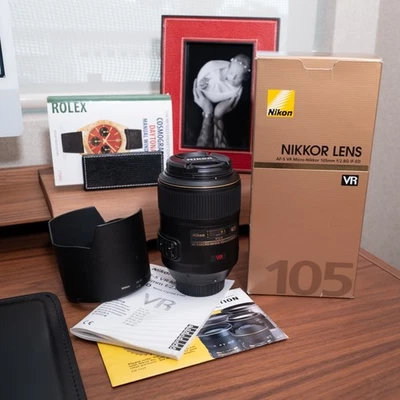 Lente macro micro enfoque automático Nikon Nikkor 105 mm f/2,8G ED-IF AF-S VR de segunda mano Foto 1 de 4
