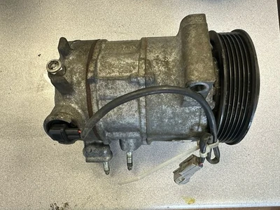 Compresor de aire acondicionado Dodge Caliber 2009-2012 2,4 L Foto 1 de 4