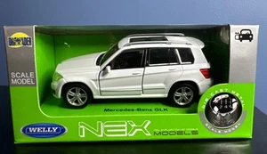 WELLY MERCEDES - BENZ GLK BIANCO 1:34 MODELLINO IN METALLO PRESSOFUSO NUOVO IN SCATOLA - Foto 1 di 7