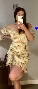 Vestido Floral Amarillo y Verde Hello Molly Flutters In My Belly Talla Mediana - Imagen 1 de 4