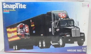 Monogram Snaptite 1091, Havoline Race Rig Trailer Truck Model Kit, 1/32 Sealed - Bild 1 von 10