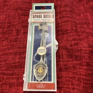Cuchara de recuerdo vintage Space Needle Seattle World’s Fair coleccionable nueva - Imagen 1 de 6