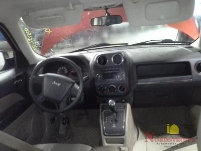 Jeep Patriot 2009 controles de temperatura Foto 1 de 4