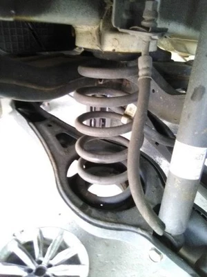 Muelle helicoidal trasero Kia Optima 16-20 construido en Corea VIN 5 primer dígito Foto 1 de 4