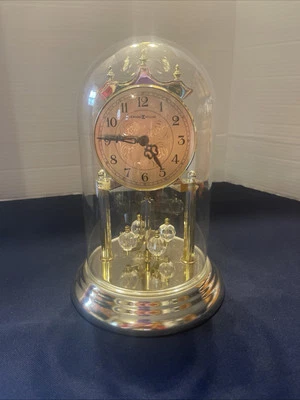 Reloj de Mesa Howard Miller Christina, Vidrio, Plástico y Metal Modelo #613592 Foto 1 de 4