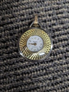 Orologio Vintage Lucerna De Luxe Pendente Donna Tono Oro Senza Catena Carica Manuale - Foto 1 di 5