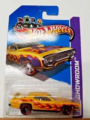 Hot Wheels Showroom 2013 Heat Fleet '71 Plymouth Road Runner Foto 1 de 4