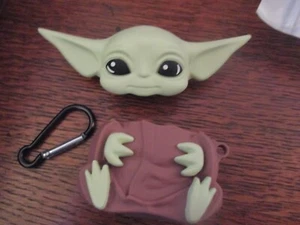 NIP Airpods 1 & 2 STAR WARS BABY YODA Earphone CHARGING COVER HOLDER - Picture 1 of 3