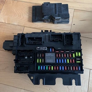 2009-2012 Ford Escape Interior Relay Fuse Box AL8T-15604-AE 2010 2011 09 12 F36 - Picture 1 of 8