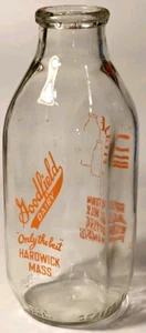 Botella de leche Goodfield Dairy Square Quart usada de colección Hardwick MA naranja - Imagen 1 de 4