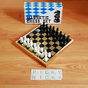Vintage Travel Magnetic Chess Set 1980s - 19.5 x 19.5cm Folding Case - Boxed - Picture 1 of 6