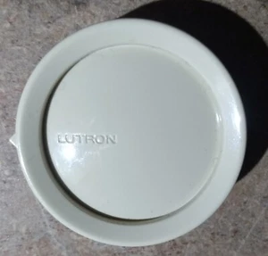Manopola di ricambio rotante Lutron avorio per dimmer e comandi ventola - Foto 1 di 2