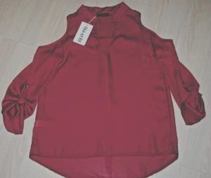 Fee et Rit women's Magenta Cold Shoulder top V-neck roll tab long sleeve S nwt - Picture 1 of 4