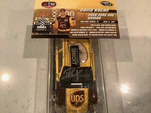 DAVID RAGAN HANDSIGNIERT 2011 FORD FUSION UPS DAYTONA RENNEN SIEG DRUCKGUSS & KARTE - Bild 1 von 18