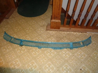 Chevy Impala 1960, panel de ventilación de capucha, Belair, Biscayne, El Camino Foto 1 de 4