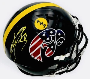 TIM DWIGHT SIGNIERTER STARS & STRIPES IOWA HAWKEYES FULL SIZE REP HELM BAS J55 - Bild 1 von 2